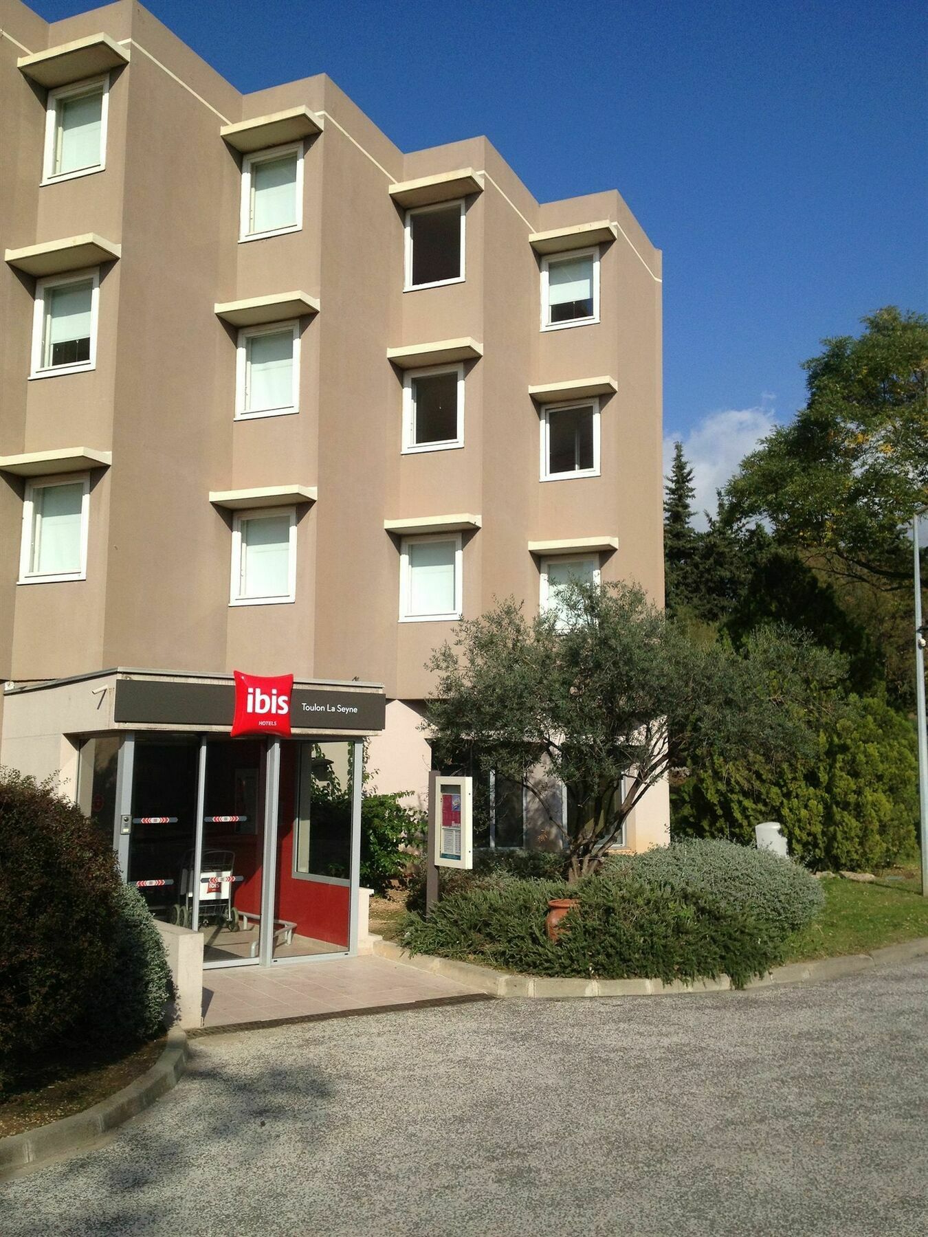 Ibis Toulon La Seyne Sur Mer Hotel Exterior photo